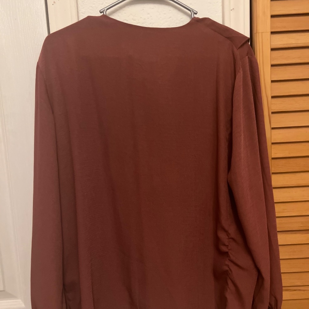 Pink blouse - Picture 2 of 2